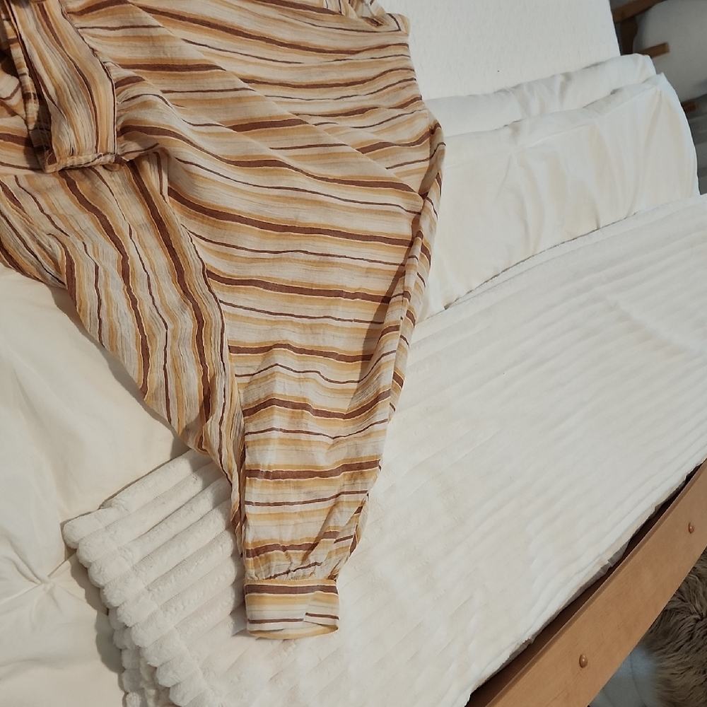 Anthropologie Striped Tie-Front Balloon-Sleeve Tunic in Cream and Tan - Picture 5 of 6